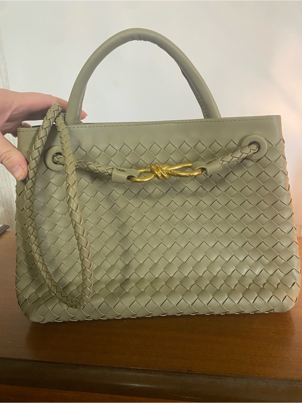Woven Leather Tote Bag in smoky taupe color umarked botega inspired